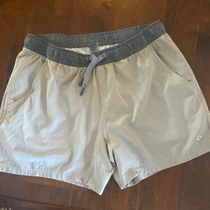 Burlebo Men’s Khaki Casual Shorts with Gray waistband & camo liner